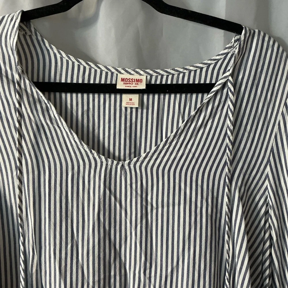 Striped V-Neck Women's Top blue and white. Tie in front chest. Size medium.